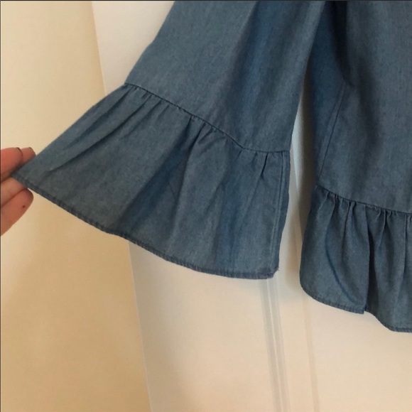 Off the shoulder  Ruffle Top - Picture 2 of 4